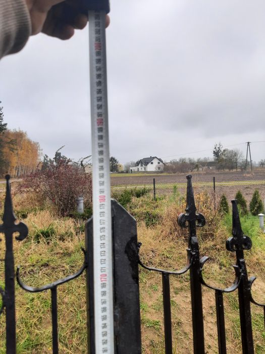 Brama przesuwna z furtka