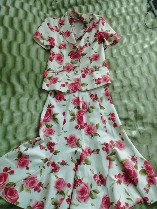 Костюм 44-46р. В ідеальному стані.