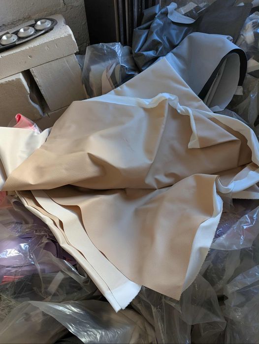 Ścinki skaju różnej wielkości