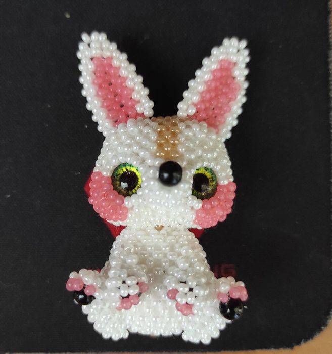 Продам игрушку брелок из бисера ручной работы