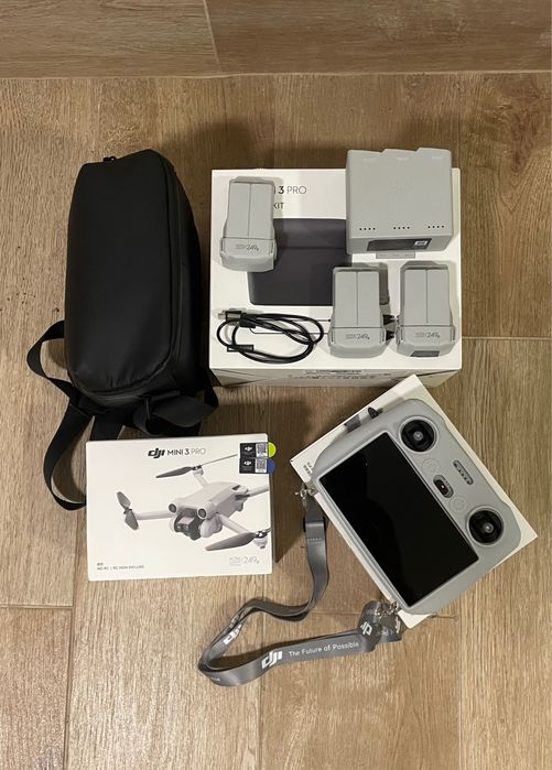 DJI Mini Pro 3 + Fly More Kit