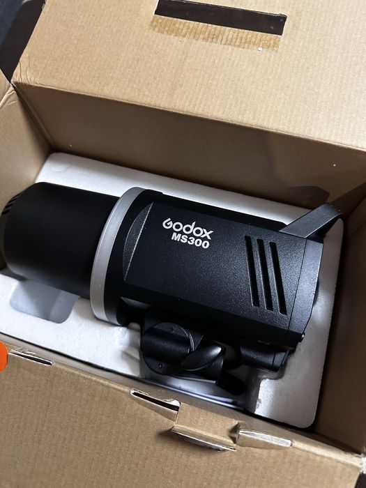 Спалах студійний godox ms 300