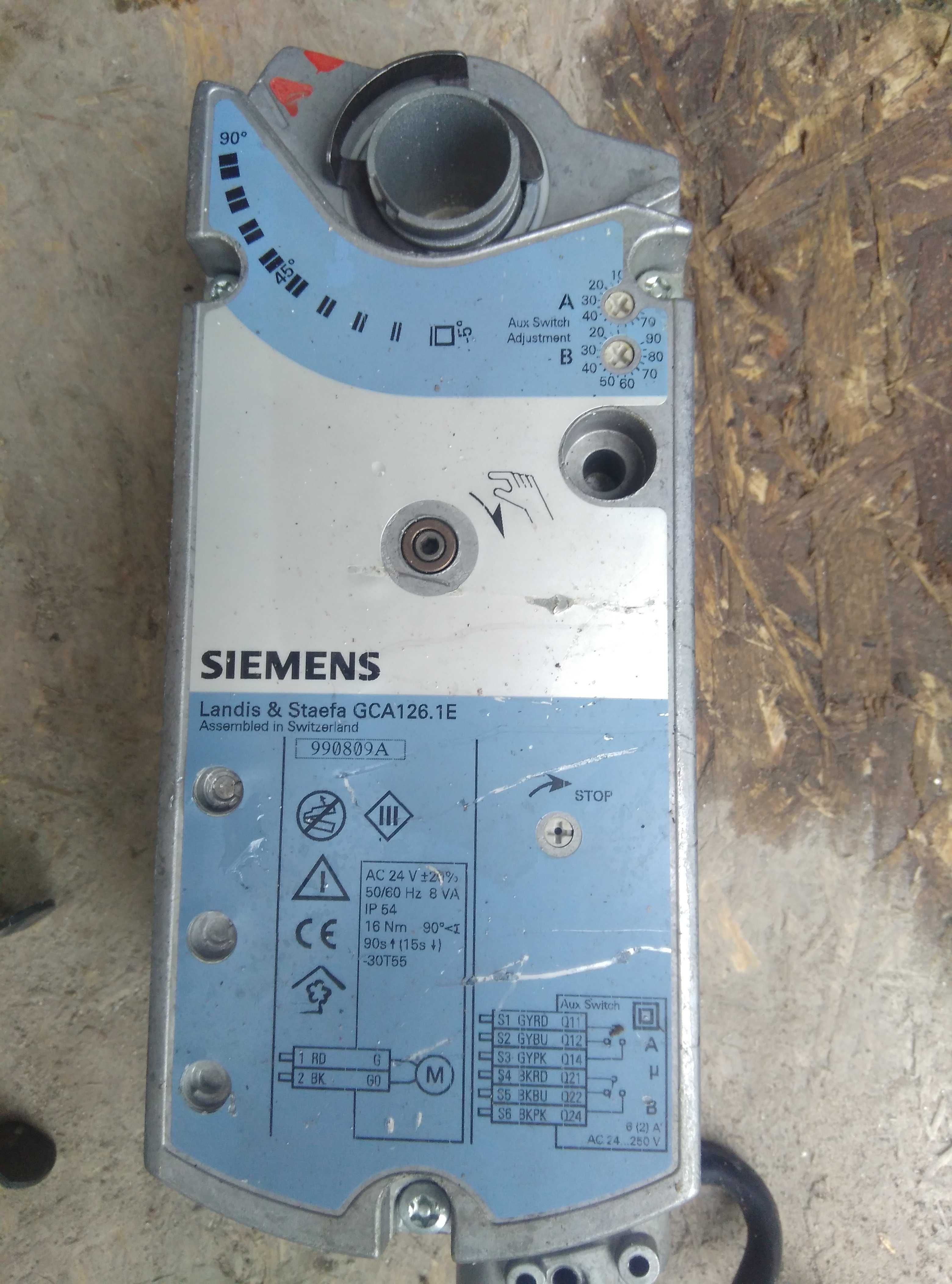 Siemens GCA126.1E Siłownik obrotowy ze sprężyną powrotną, 18 [Nm]