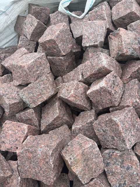kostka granitowa czerwona czarna