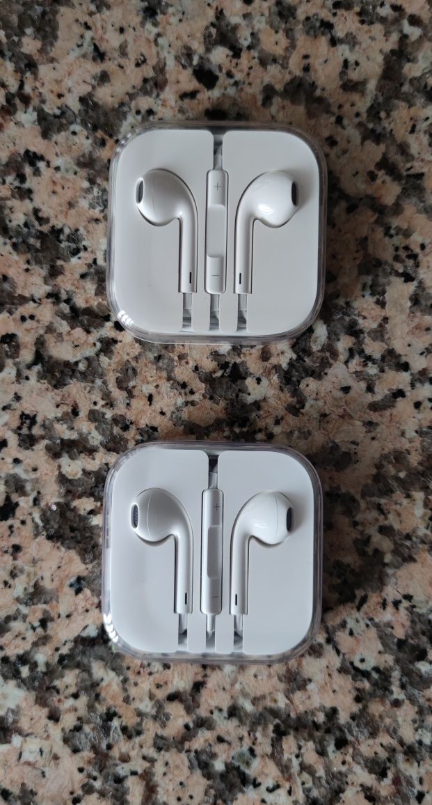 Auriculares Apple EarPods Jack 3.5 mm Branco Original®