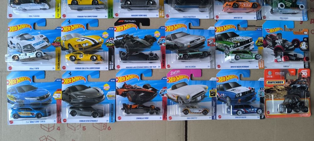 NEW! 2025 FERRARI Hot Wheels/Хот Вилс Mainline