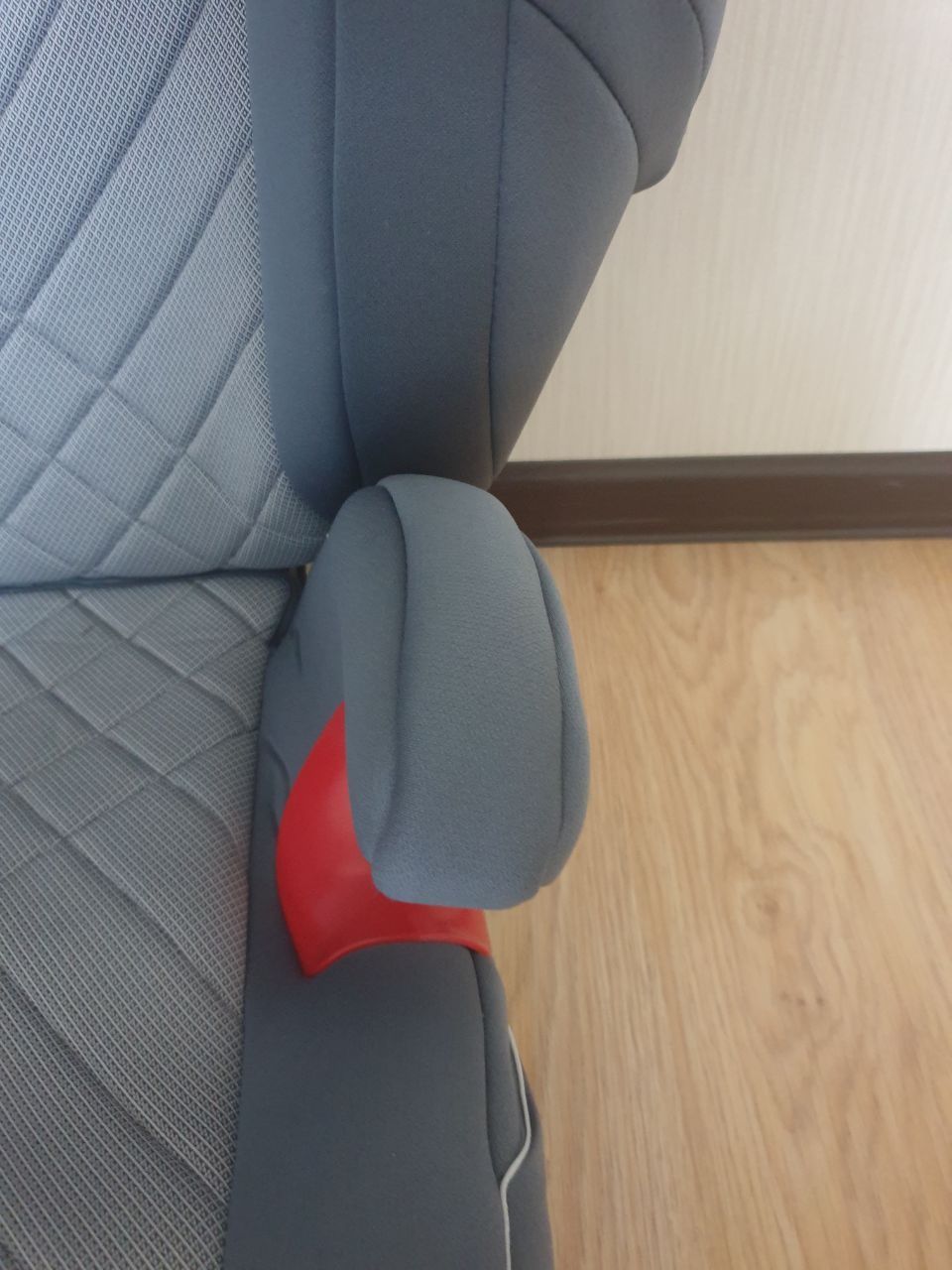 Автокрісло Recaro Monza Nova IS