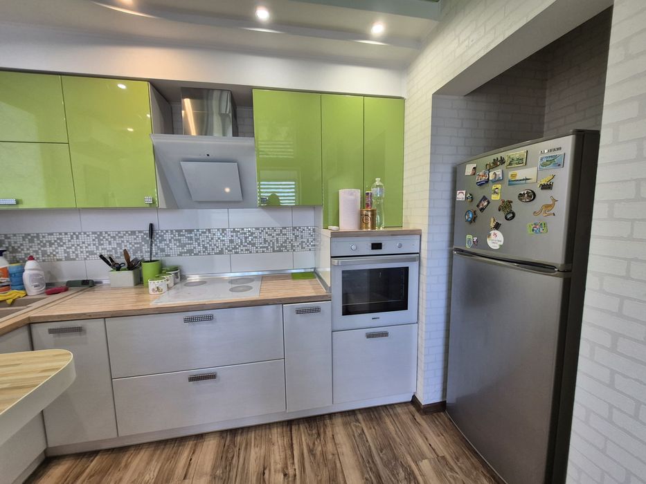 Продам велику трикімнатну квартиру- VIP, центр, Набережна, пляж. FINK