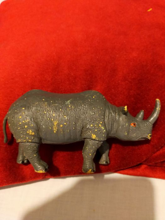 Figurka kolekcjonerska nosorożec 1994r