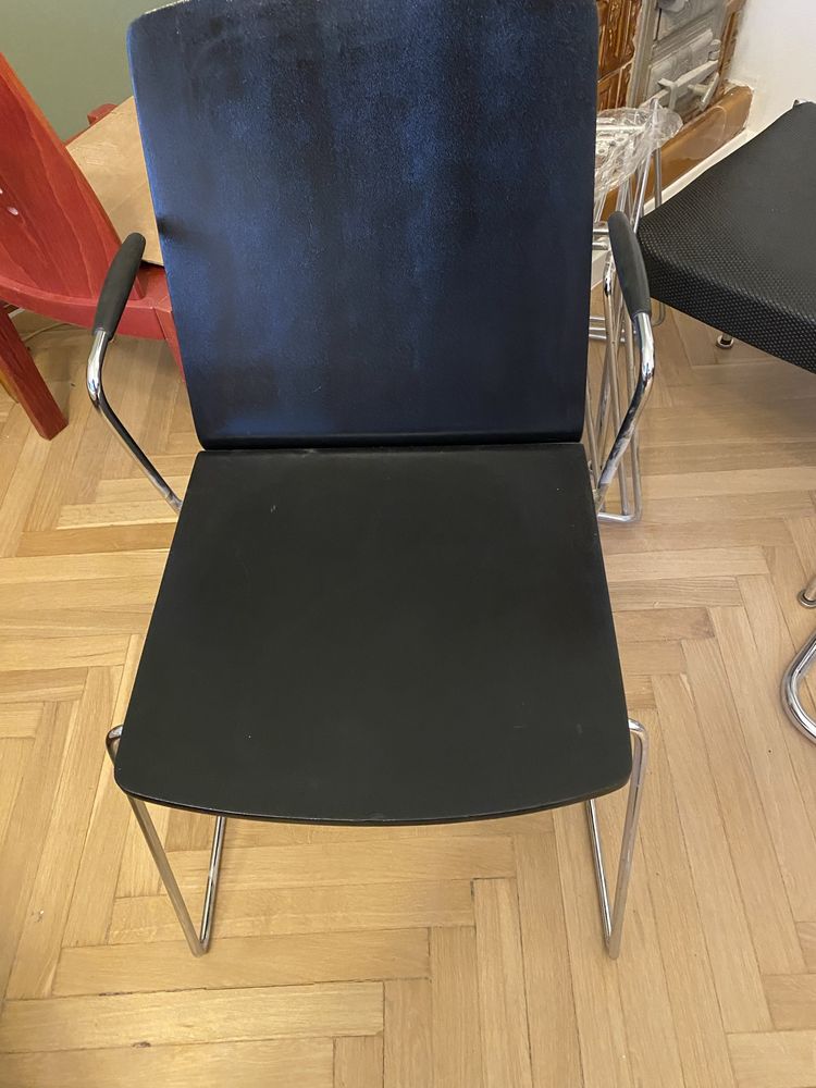 Włoskie krzesła, design, vintage, minimalizm, modernizm