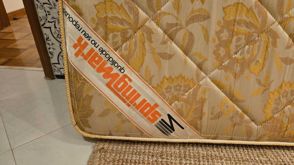 Colchão usado em bom estado, 180 x 80 x 17 cm, solteiro, individual.