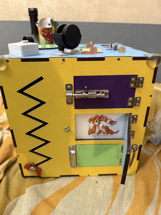 Бізікуб дитячий