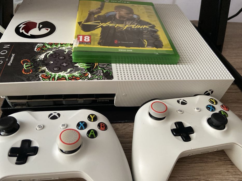 Konsola x box czytaj opis