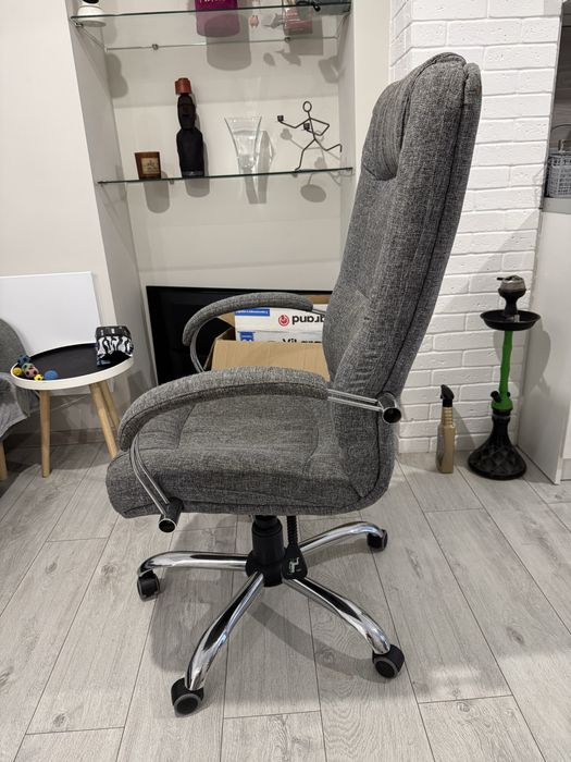 Офисное кресло б/у