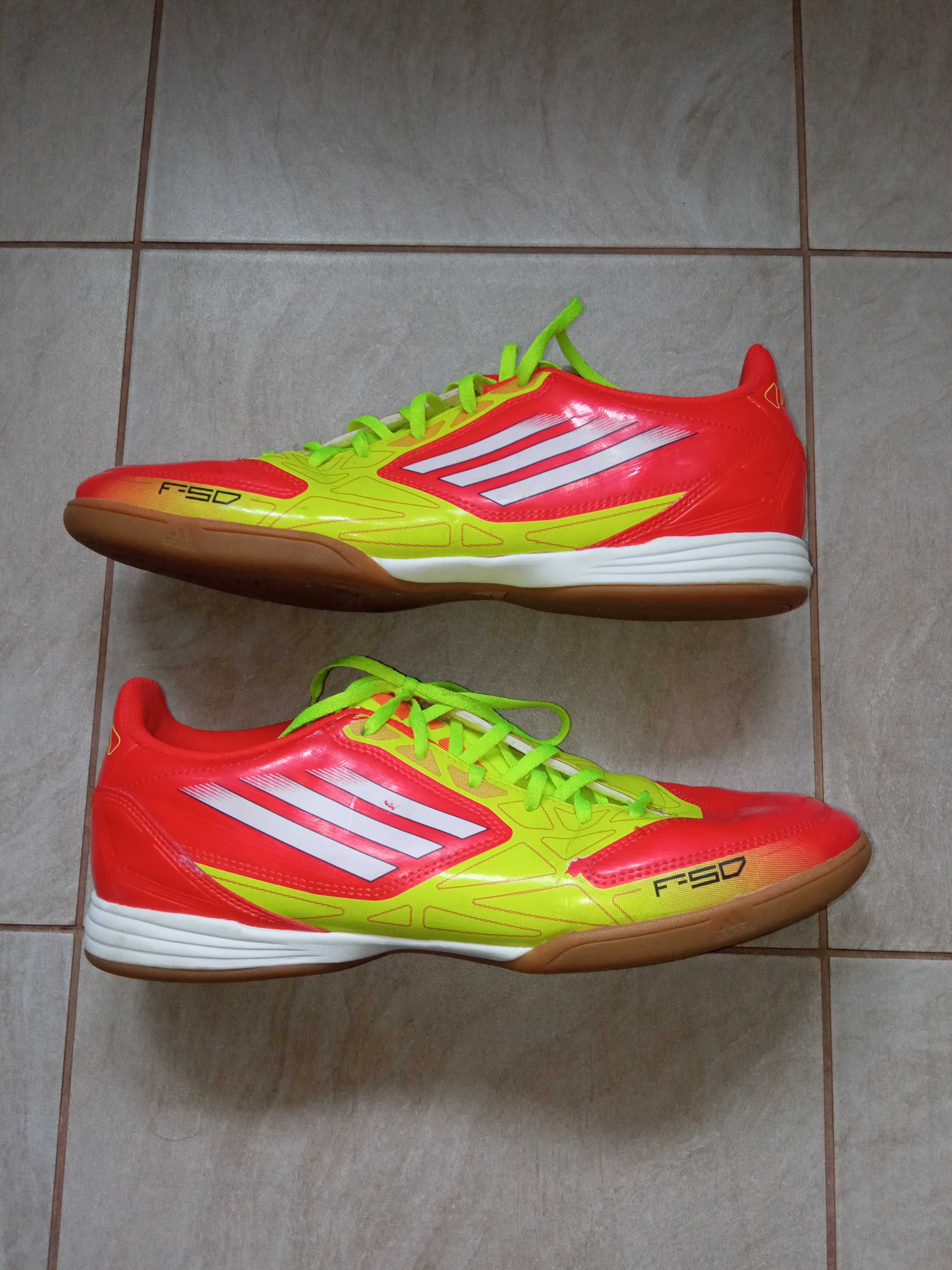 Buty sportowe piłkarskie rozmiar 42 2/3 UK 8.5 adidas