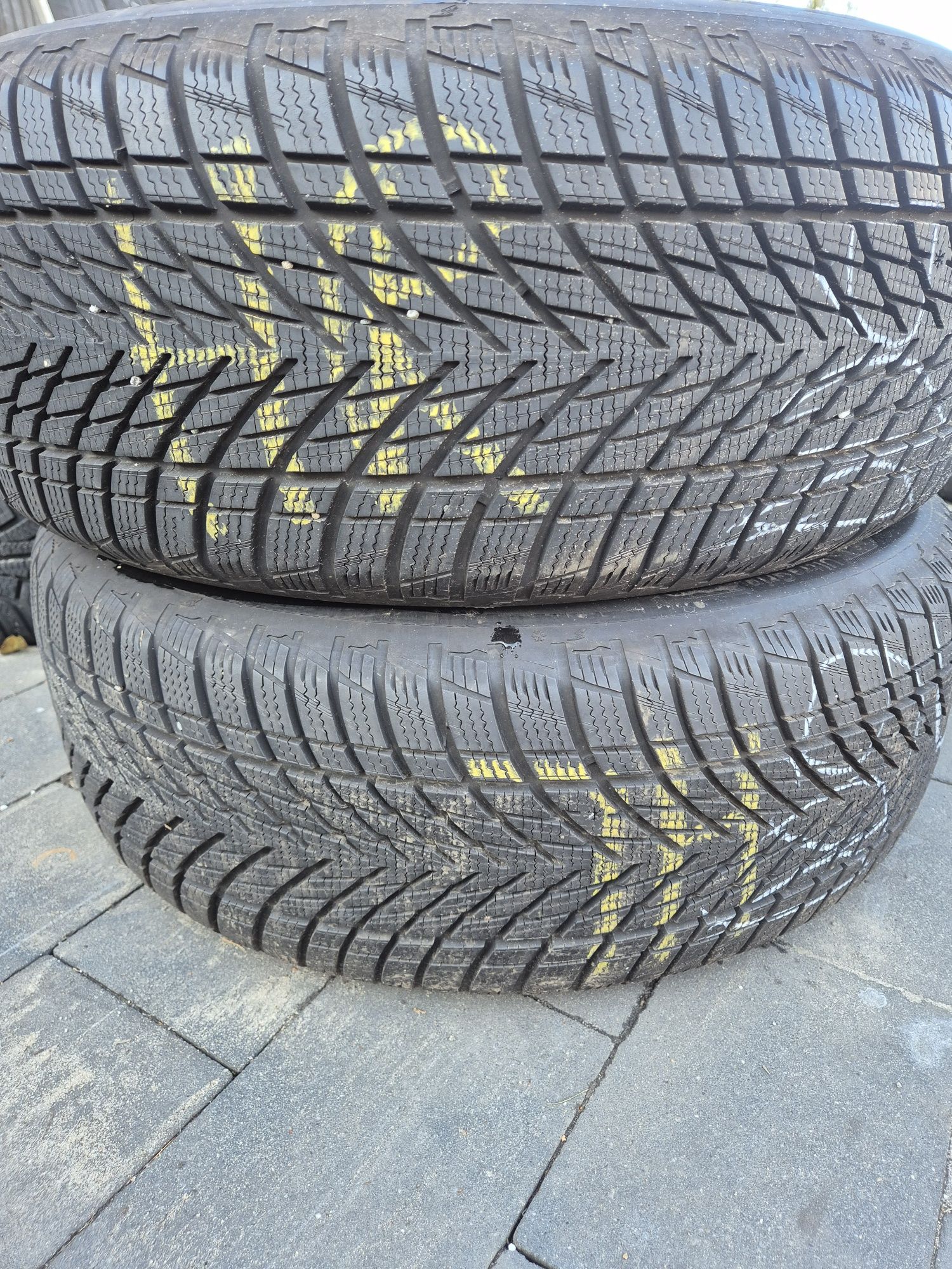 Opony zimowe 235 55 r17 goodyear ultragrip performance3 7,5mm 23r nr9