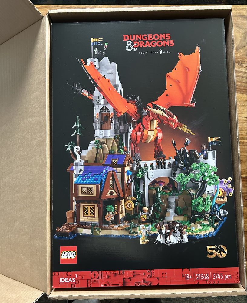 zestaw Lego® Dungeons & Dragons: Opowieść czerwonego smoka (21348)