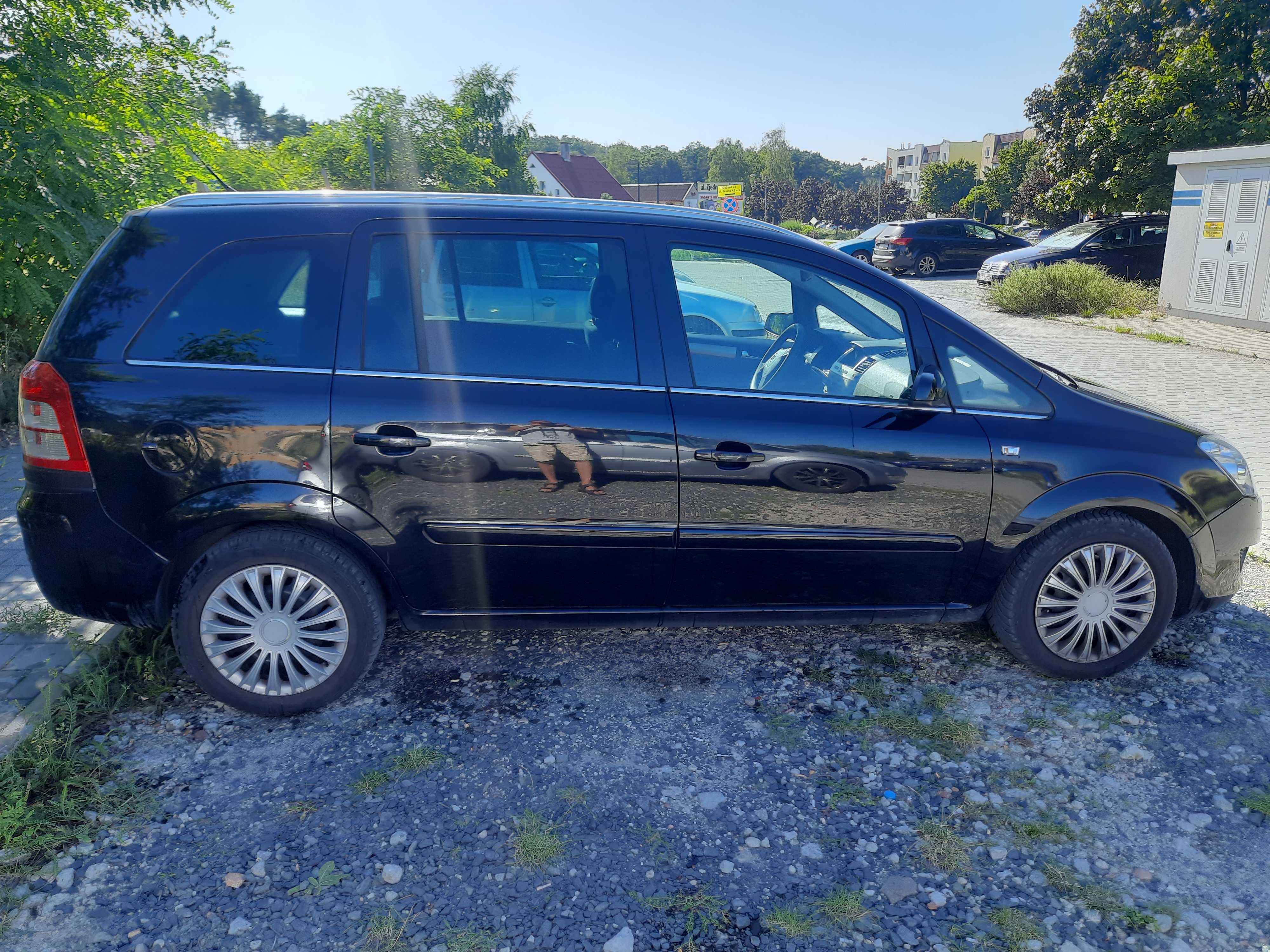 Sprzedam samochód Opel Zafira siedmioosobowy rok prod. 2008
