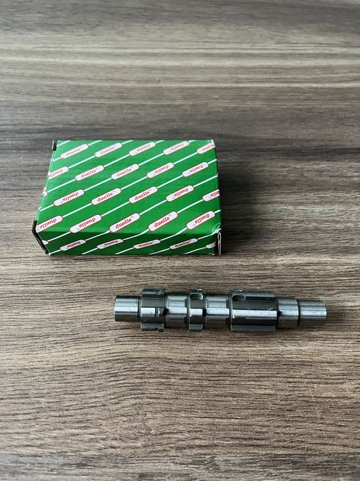 NOWY DUELLS wałek pośredni skrzyni biegów WSK 125 WFM M06