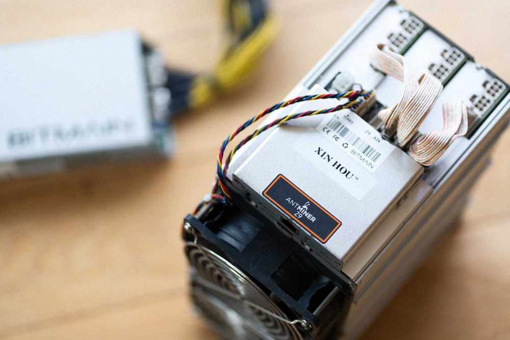 Antminer Z9 + oryginalny zasilacz Bitmain – stan BDB, gotowy do pracy