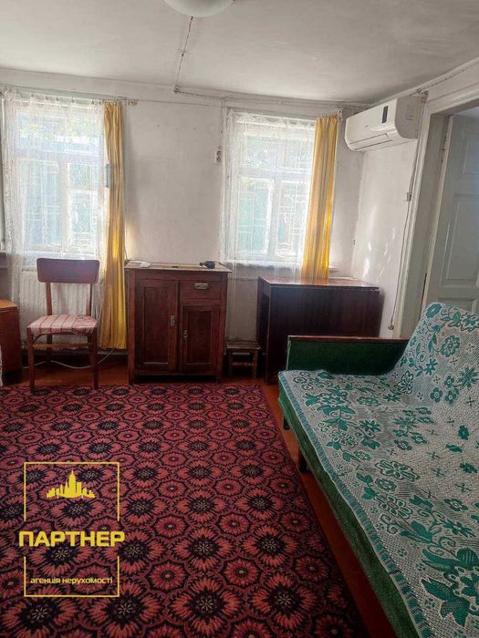 Продам  окрему  частину   будинку  у  нагірній частині Кременчука