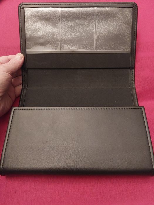 Teczka na dokumenty samochodu