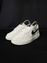 Damskie białe buty Nike Air Force 1 (r.35)