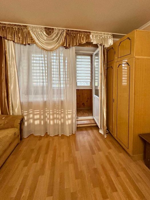 1ком Миколи Закревського 31, Троещина