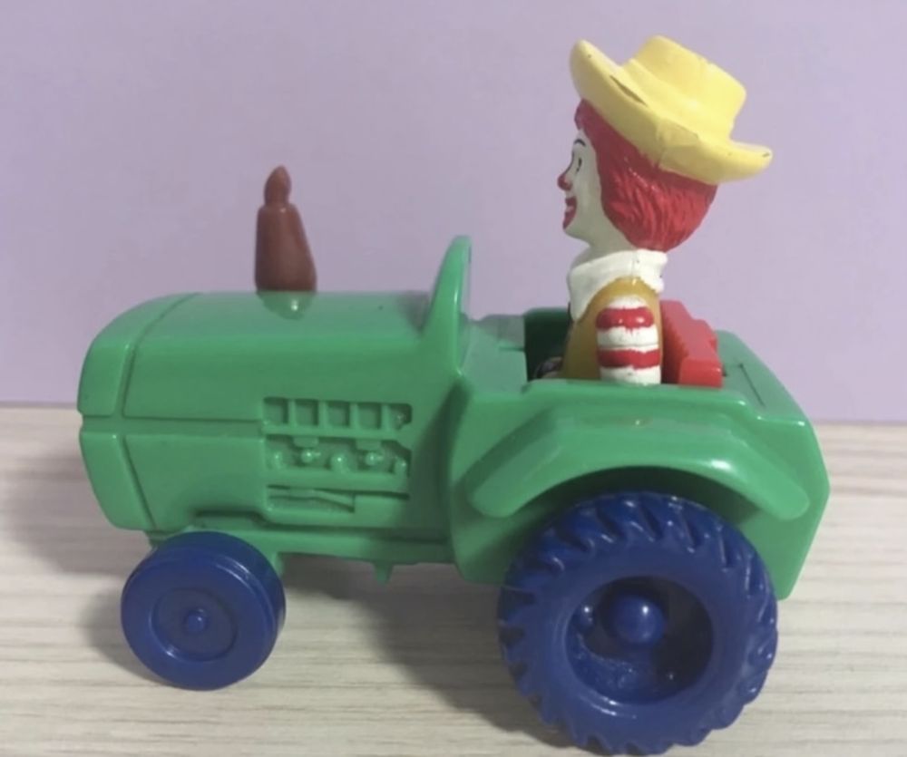 Traktor z Ronald McDonald’s Happy Meal 1995 McFarm figurka Vintage