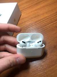 Навушники AirPods Pro