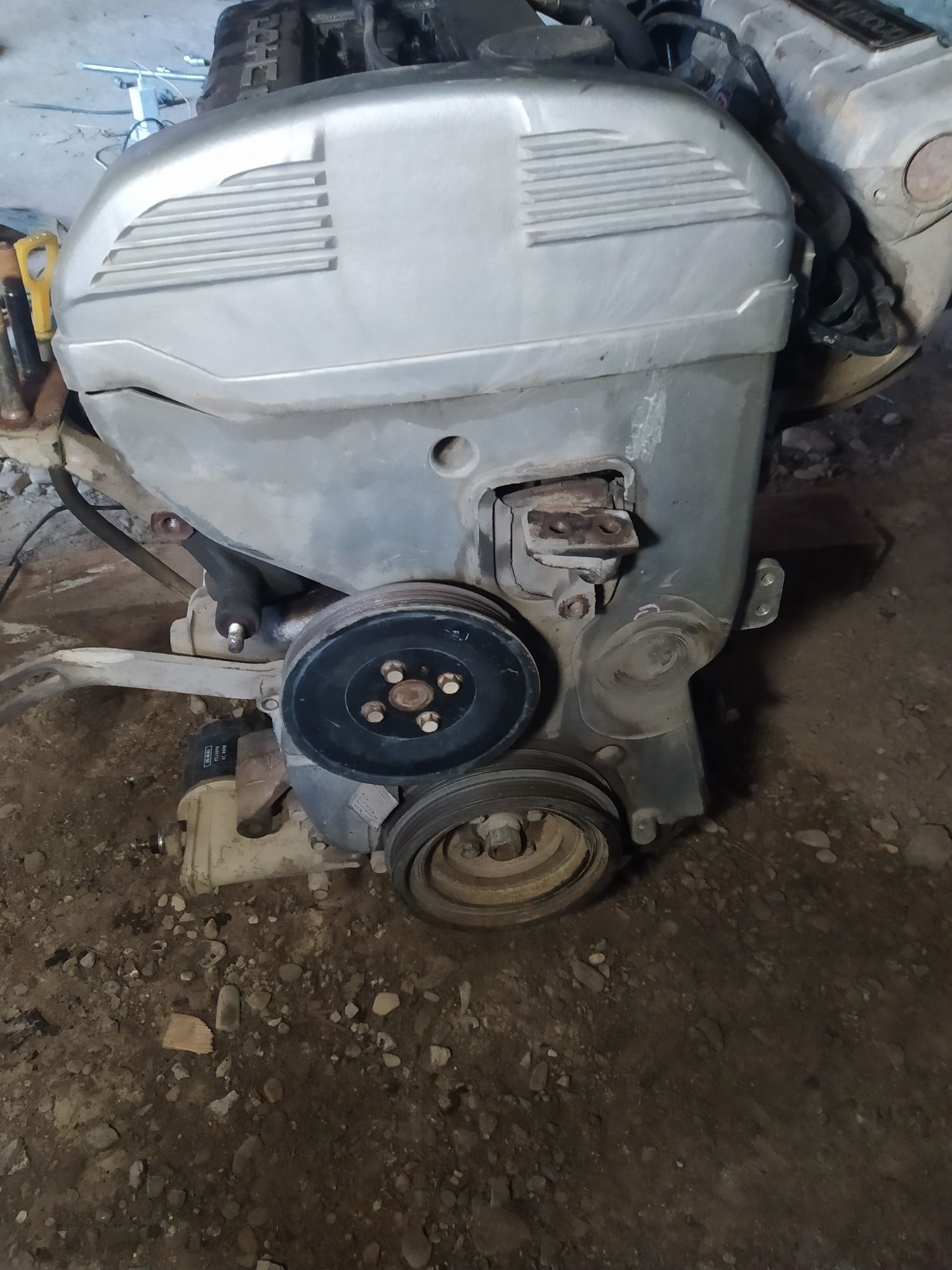 Запчастини до двигуна Hyundai Sonata Y3  2.0 DOHC 16 VALVE G4CP