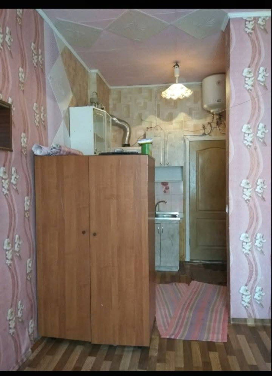 Срочно продам в связи с выездом комнату в общежитии