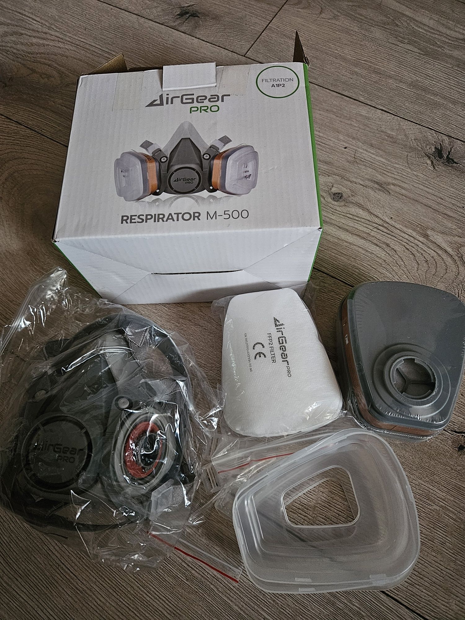 Maska przeciwpyłowa AirGearPro M-500 z filtrami