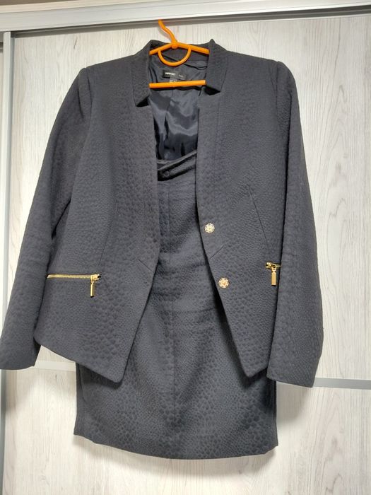 Костюм, піджак, спідниця