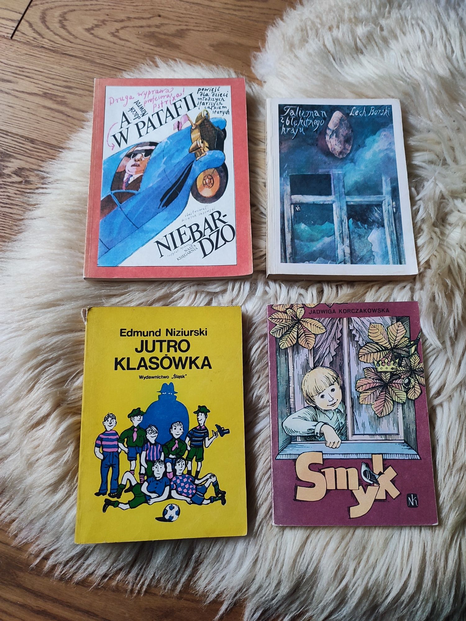 Stare książki dla dzieci Smyk, Jutro klasówka, Talizman z błękitnego