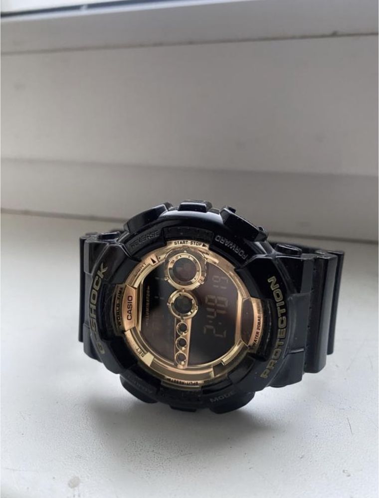 Часы G-SHOCK золотые