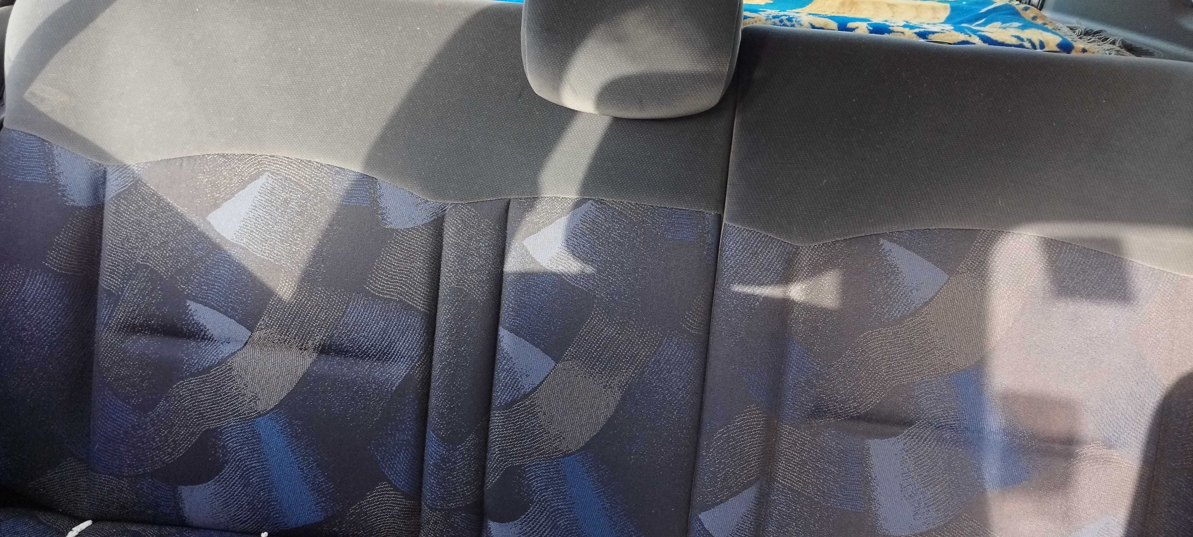 Renault Clio de 1999 com 95000Km