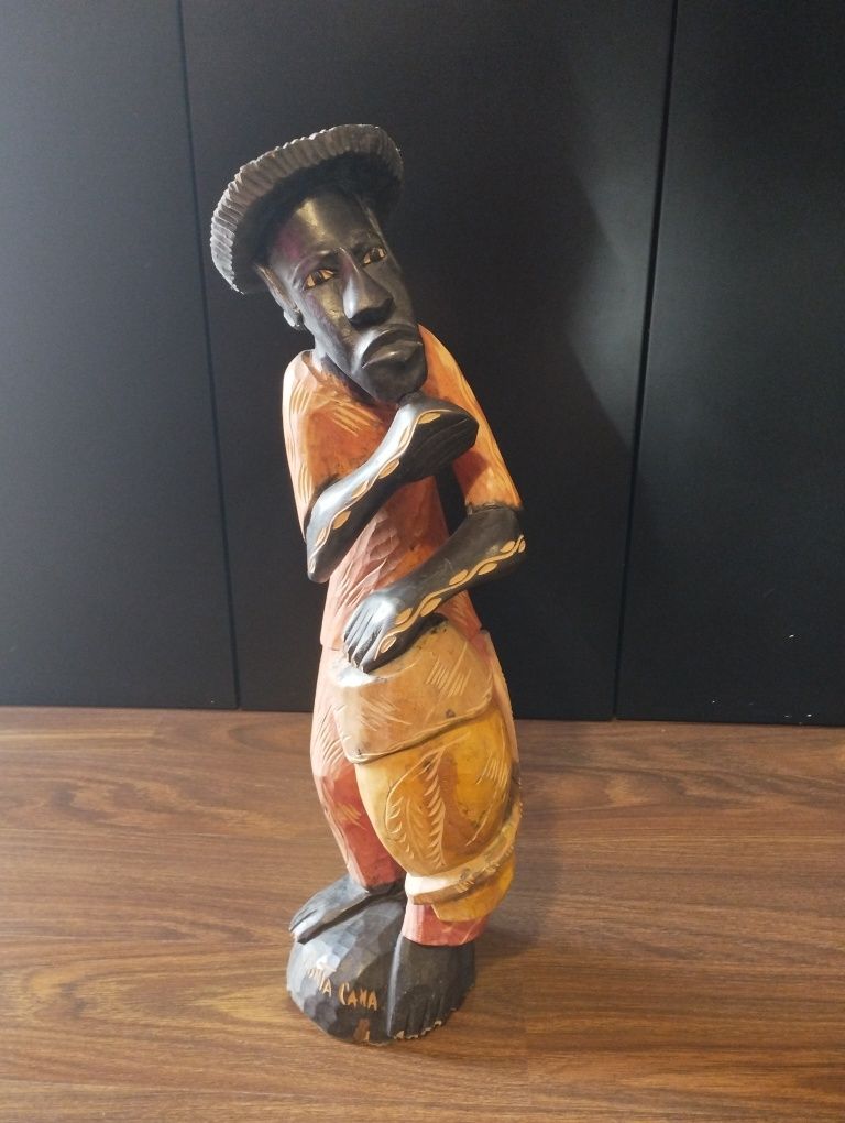 Estatueta Madeira
