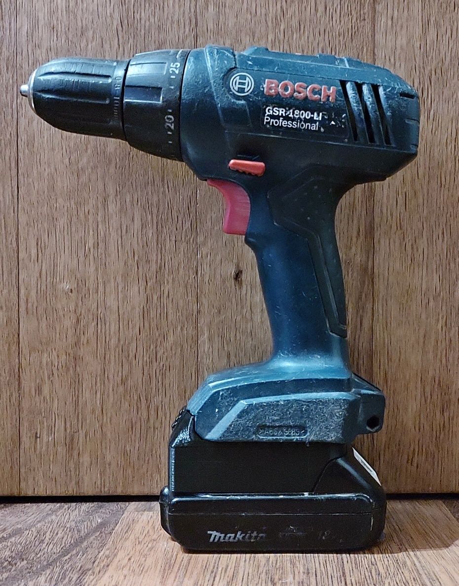 Adapter Bosch GBA GSR Pro na baterie Makita LXT 18.