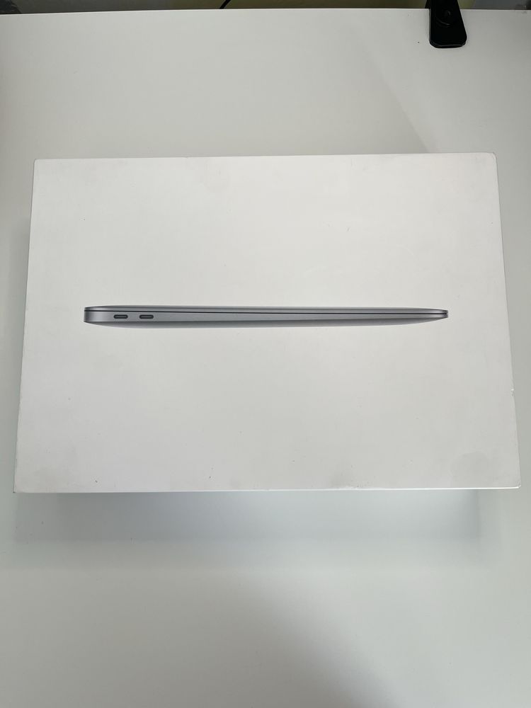 MacBook Air 2019 8/128