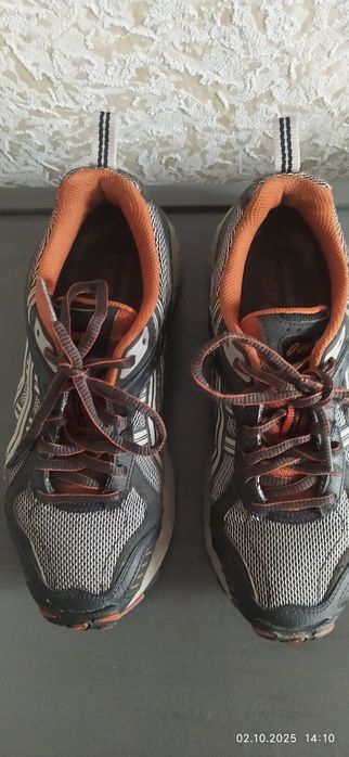 Жіночі кросівки asics 37р.Оригінал.