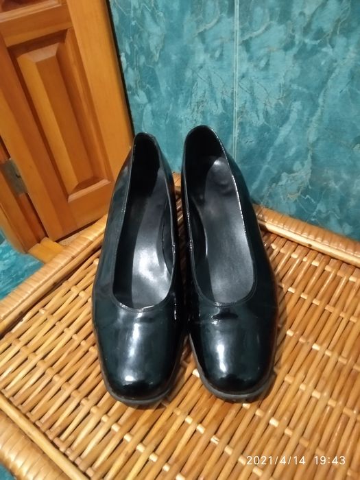 Черные туфли Clarks р 40 (25 см)