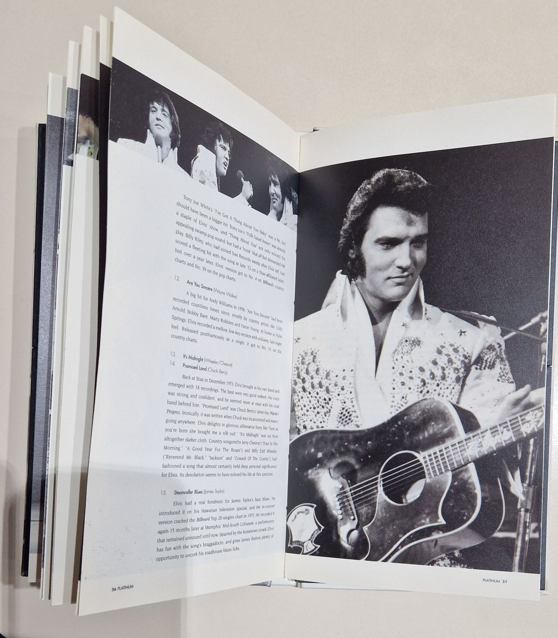 Livro com 4 CD's Elvis Presley