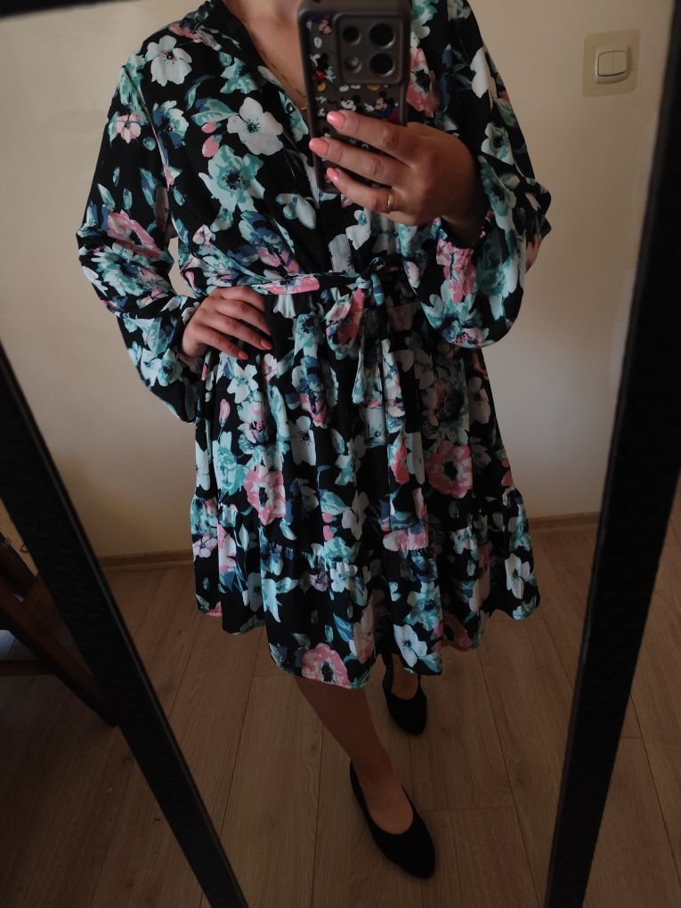 Midi sukienka w kwiatki wiazana w pasie bodyflirt 46