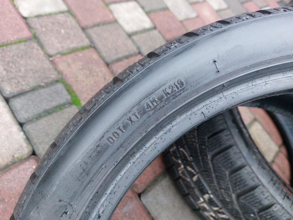 Pirelli 235.40.R18  зима 24р. 7мм