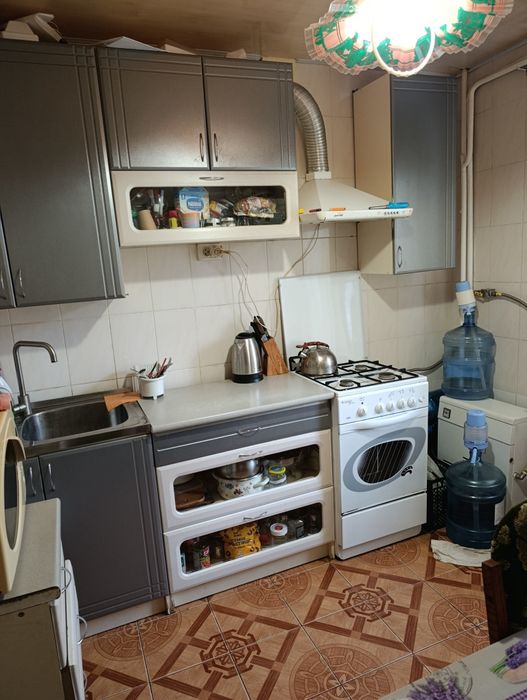 Продається трикімнатна квартира з а/о на м'ясокомбінаті