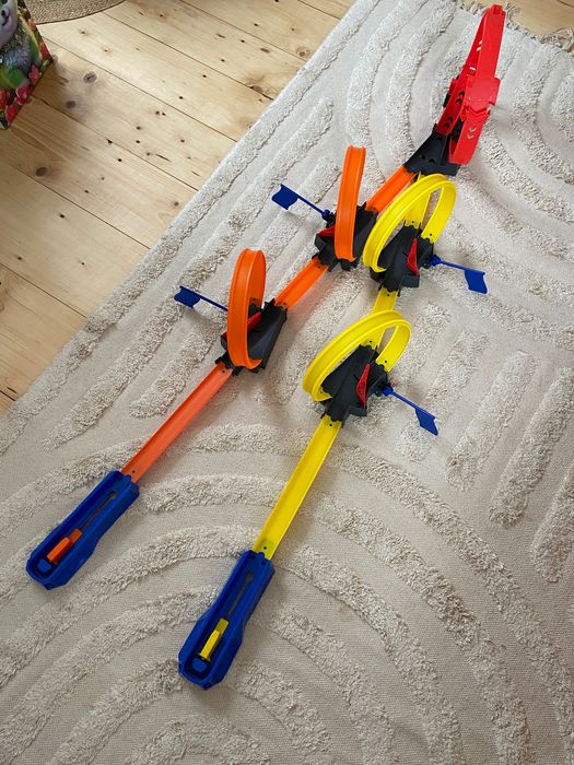 Трек Hot Wheels Карколомні трюки в петлях