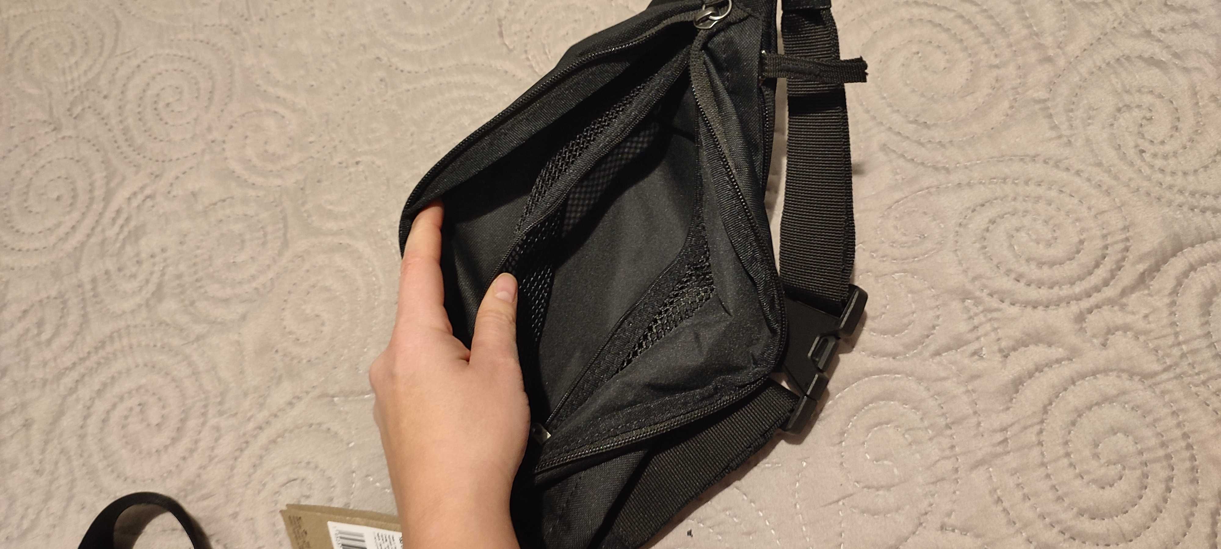 duża nerka unisex Nike Nowa
