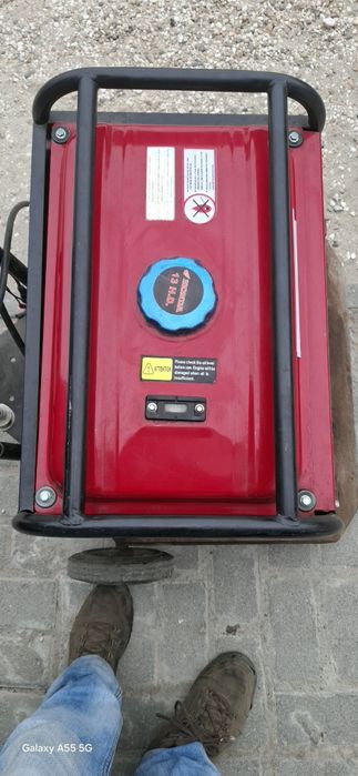 Geradore monofasico e trifásico