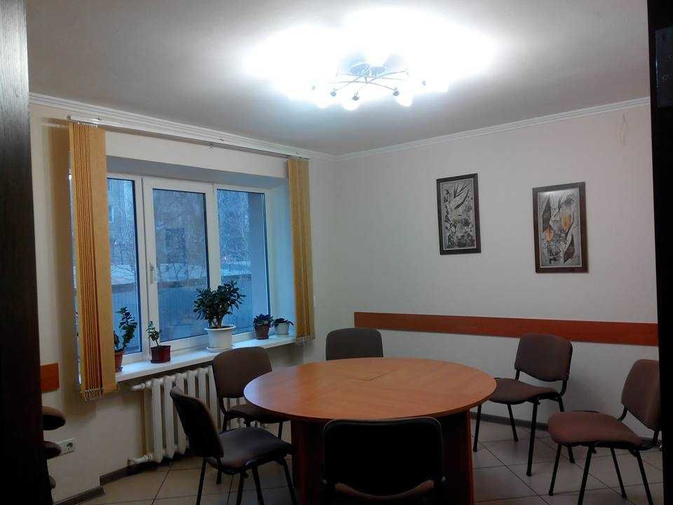 Оренда офісу 120 м • Центр міста • Окремий вхід • Своя парковка